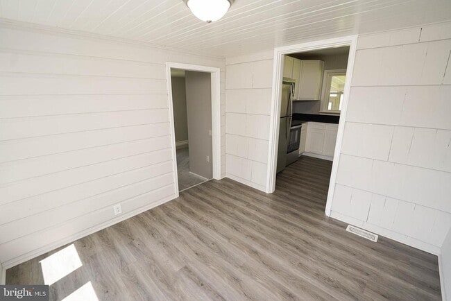 Building Photo - 737 Magnolia Dr