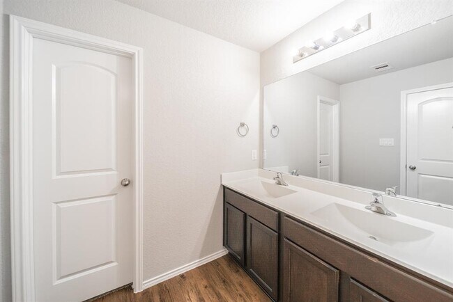 Building Photo - 5515 Peralta Mills Way