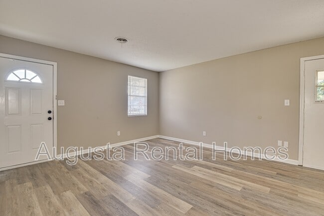 Building Photo - 3321 Jonathan Cir