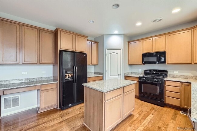 Building Photo - 6047 S Jamestown Way