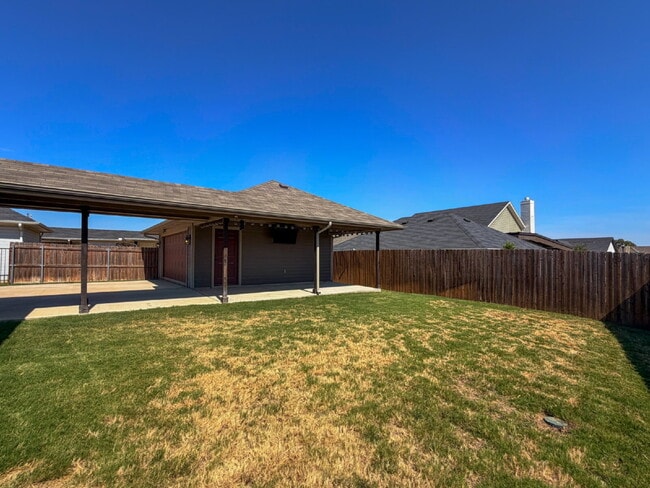 Building Photo - Lovely 3 bed, 2 bath Home in Burleson!