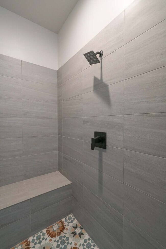 Building Photo - Adventure House!