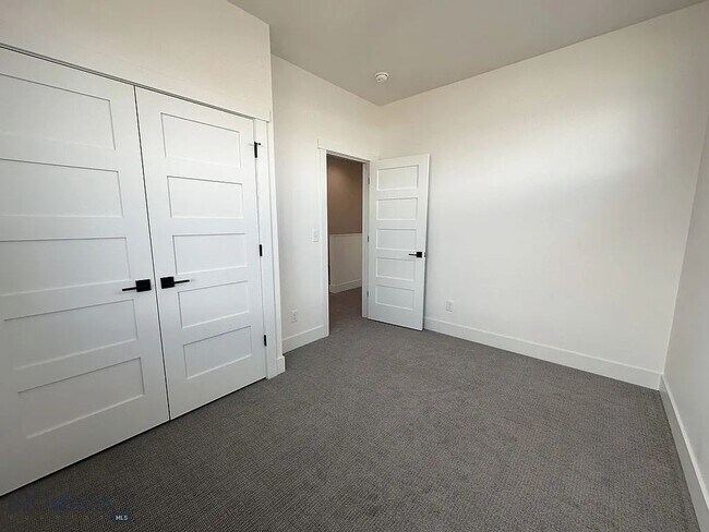 Building Photo - 509 Spaniel Ln