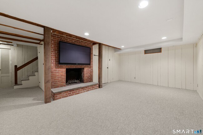 Building Photo - 111 Lyons Plain Rd