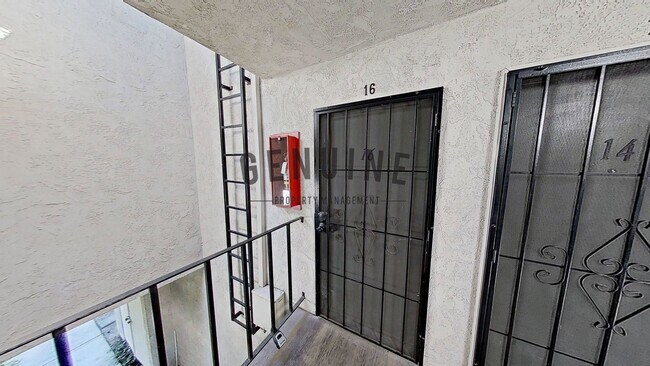 Building Photo - Stunning 2nd Story 3 Bedroom Condo in Woodlake Villas, La Habra