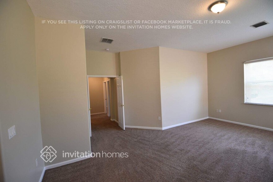 Building Photo - 15611 SW 53rd Ct