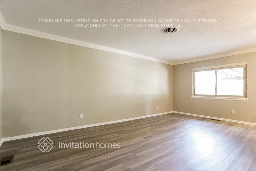 Building Photo - 2617 S Salida St