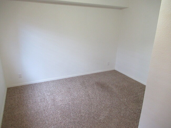 Building Photo - 6154 Colony Cir