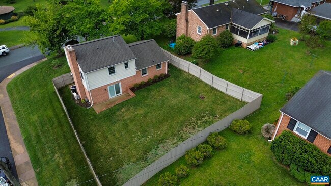 Building Photo - 629 Watson Ave