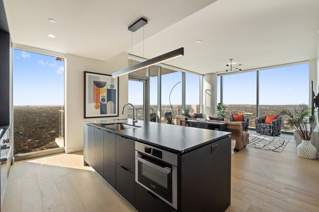 Building Photo - 44 East Ave