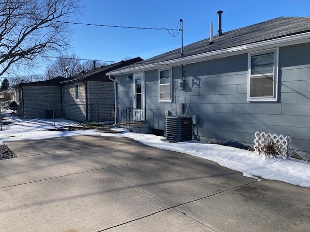 Building Photo - 922 E 3rd St