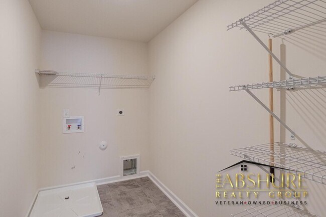 Building Photo - 2123 Water Marsh Trl