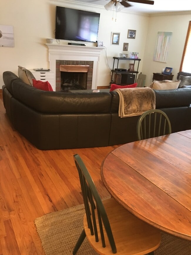 Building Photo - 426 Hobcaw Dr