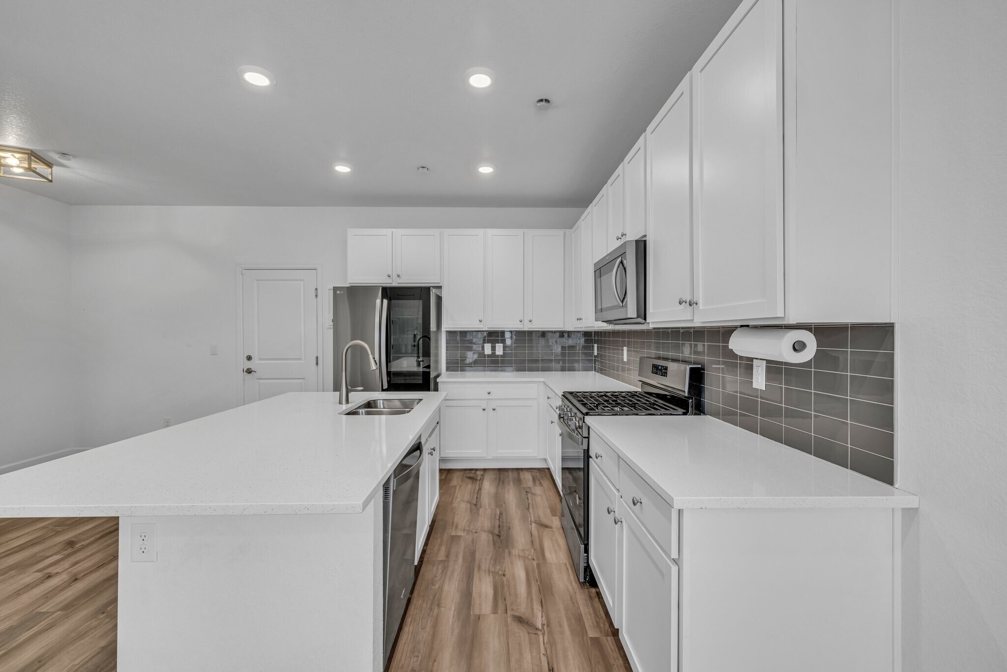 Building Photo - 18152 Caffey Dr