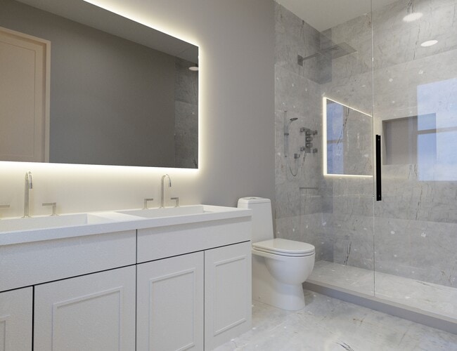 Building Photo - 1003 W 16th St