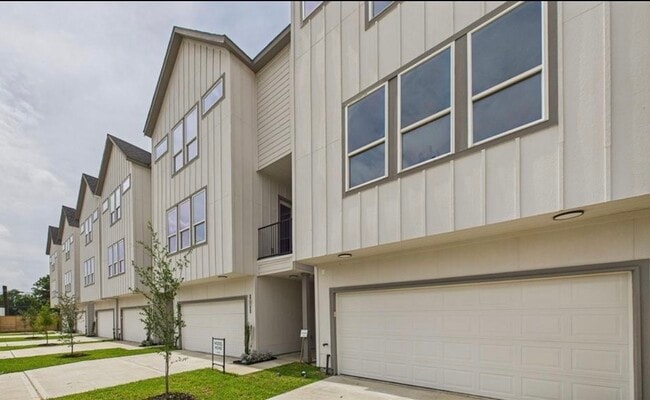 Building Photo - 1811 Brooks St