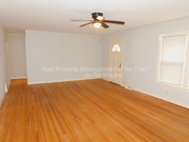 Building Photo - 3713 N Cherry St