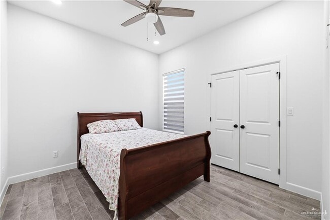 Building Photo - 18 S Marla Ct