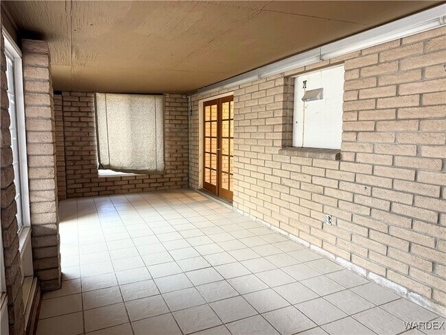 Building Photo - 7916 Center St