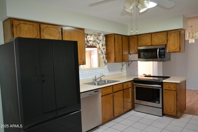 Building Photo - 1710 W 13th Ave