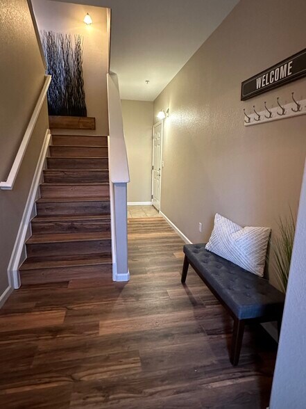 Building Photo - 6253 Kilmer Loop