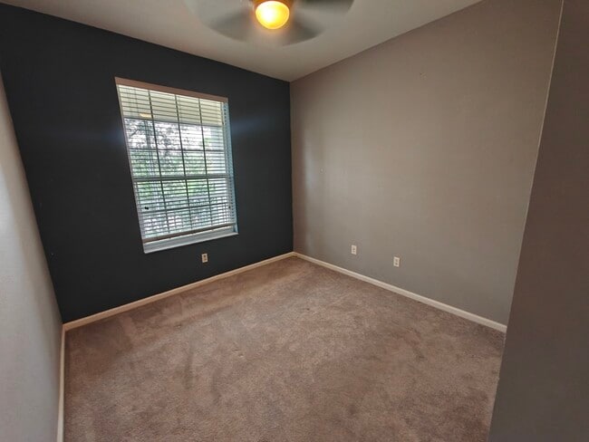 Building Photo - 6214 Stevenson Dr