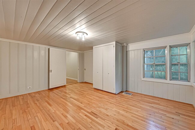 Building Photo - 4628 Roseneath Dr