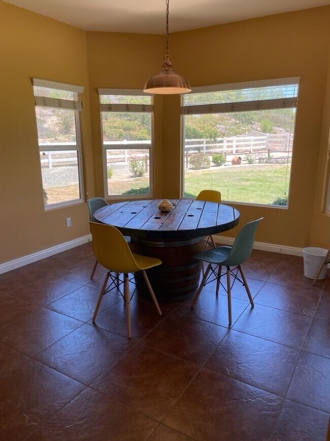 Building Photo - Wine Country awaits