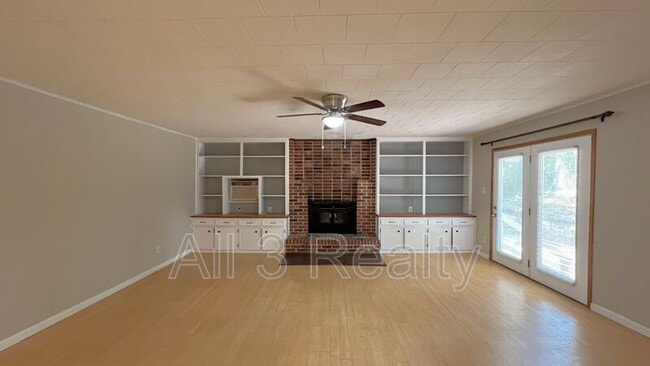 Building Photo - 3505 Pelzer Ave