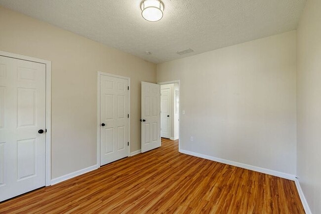 Building Photo - 507 Dove Way