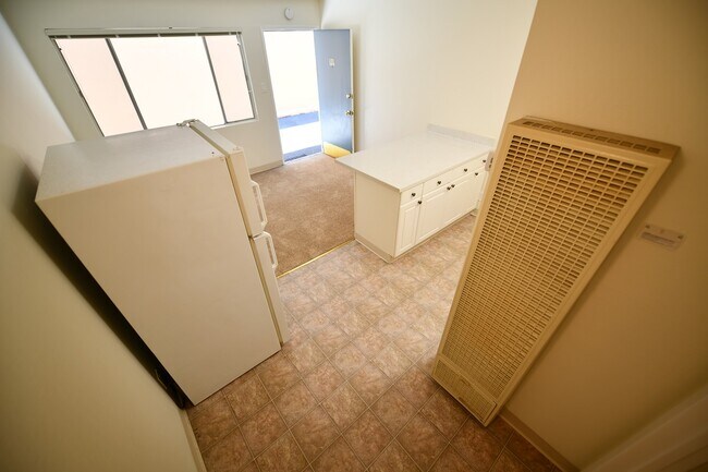 Building Photo - 1301 Gilman St