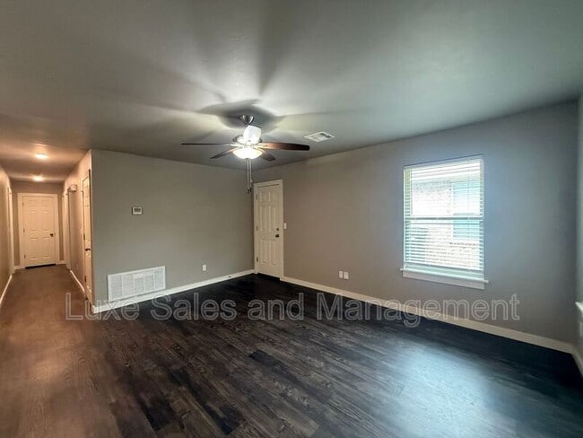 Building Photo - 1501 MacAlpine St