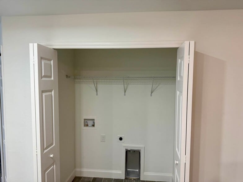 Building Photo - 351 Pennfield St