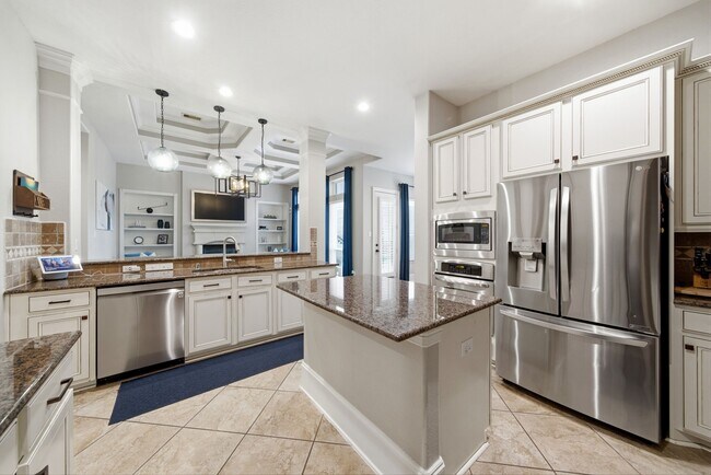 Building Photo - 2547 Marufo Vega Dr