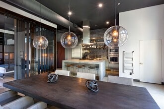 Building Photo - 238 N Bush St