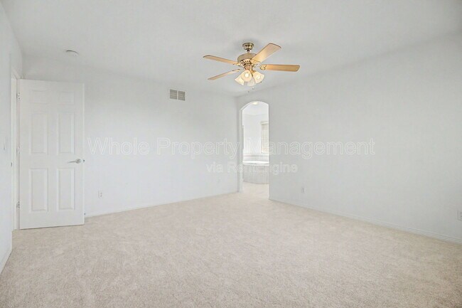 Building Photo - 11081 Independence Cir W