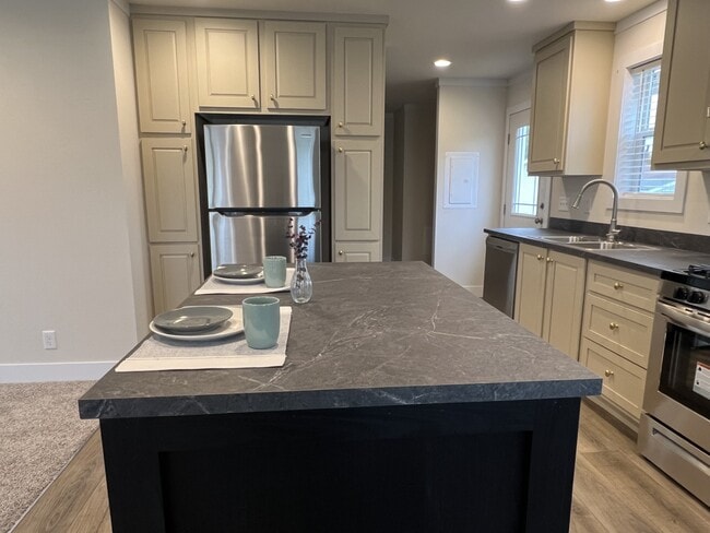 Building Photo - 17 Video Ct