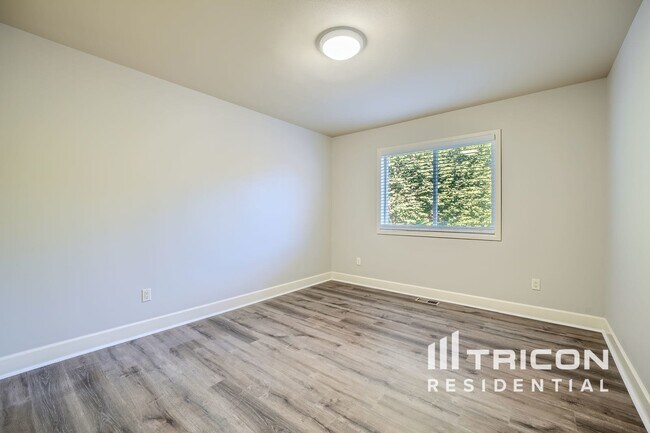 Building Photo - 4316 68th Ave Ct W
