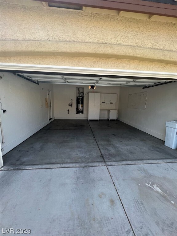 Building Photo - 9301 Thunder Falls Ct