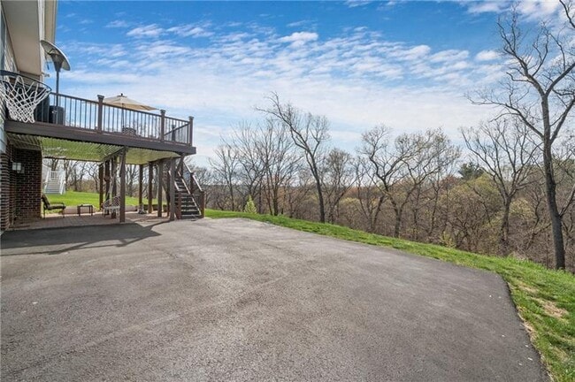 Building Photo - 8025 Jordan Ct