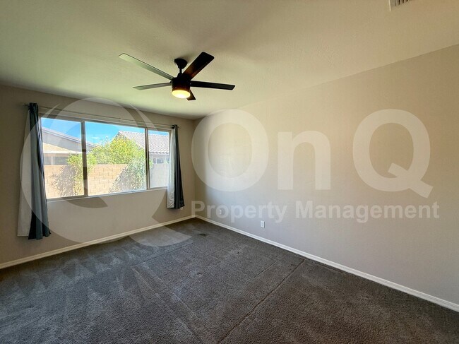 Building Photo - 2922 E Wayland Dr