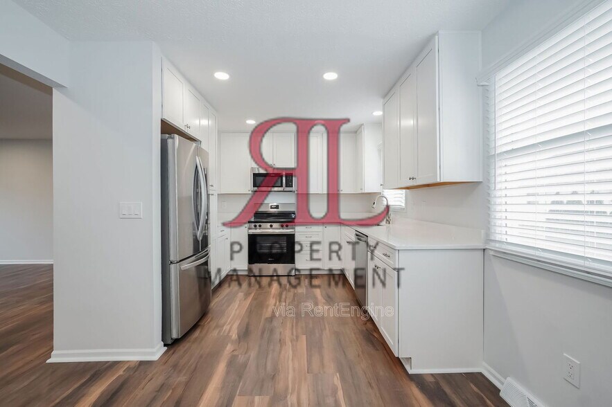 Building Photo - 1871 Drew Ave