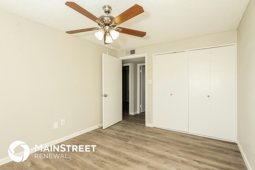 Building Photo - 3769 E Surrey Ave