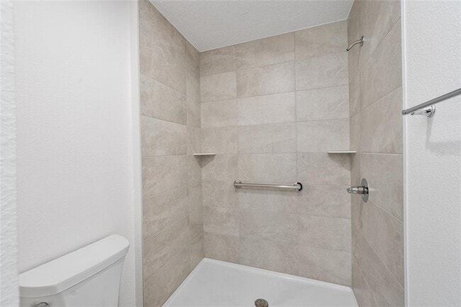 Building Photo - 6515 Anna Wy