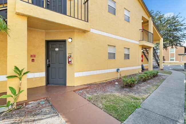 Building Photo - Venetian Place - 612