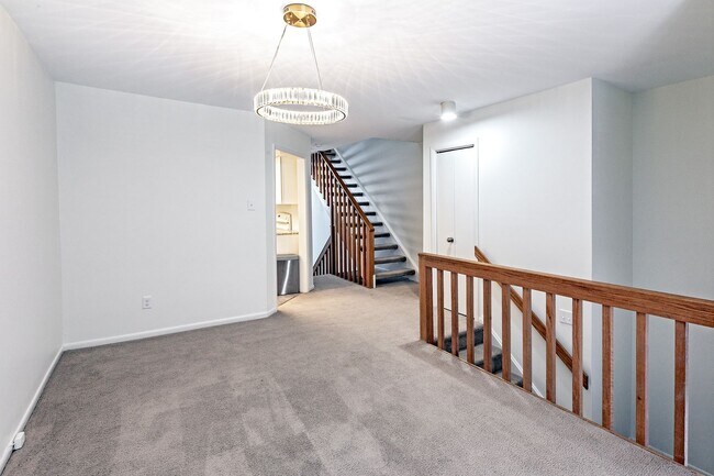 Building Photo - 2 bedroom, 2.5 bath townhome in Pike Creek