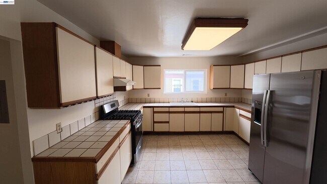 Building Photo - 1418 15th Ave