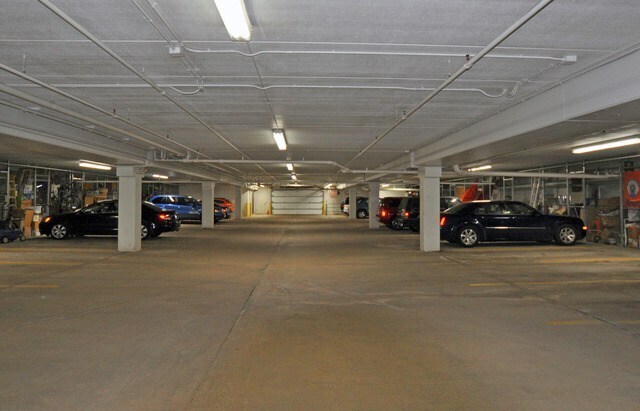 Garage - 1111 Burlington Ave