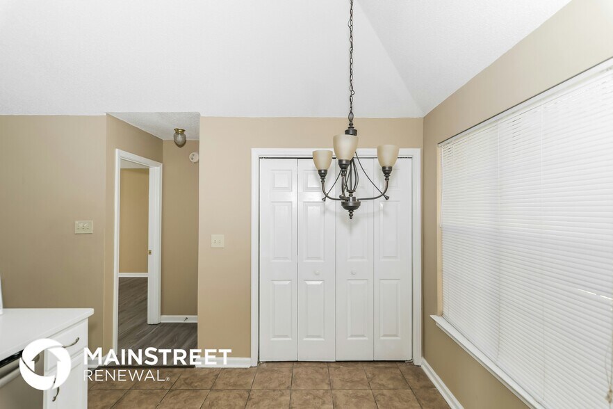 Building Photo - 4479 Cleopatra Cove N