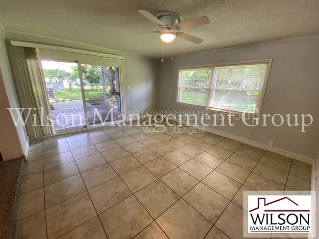 Building Photo - 2606 Aloma Ave